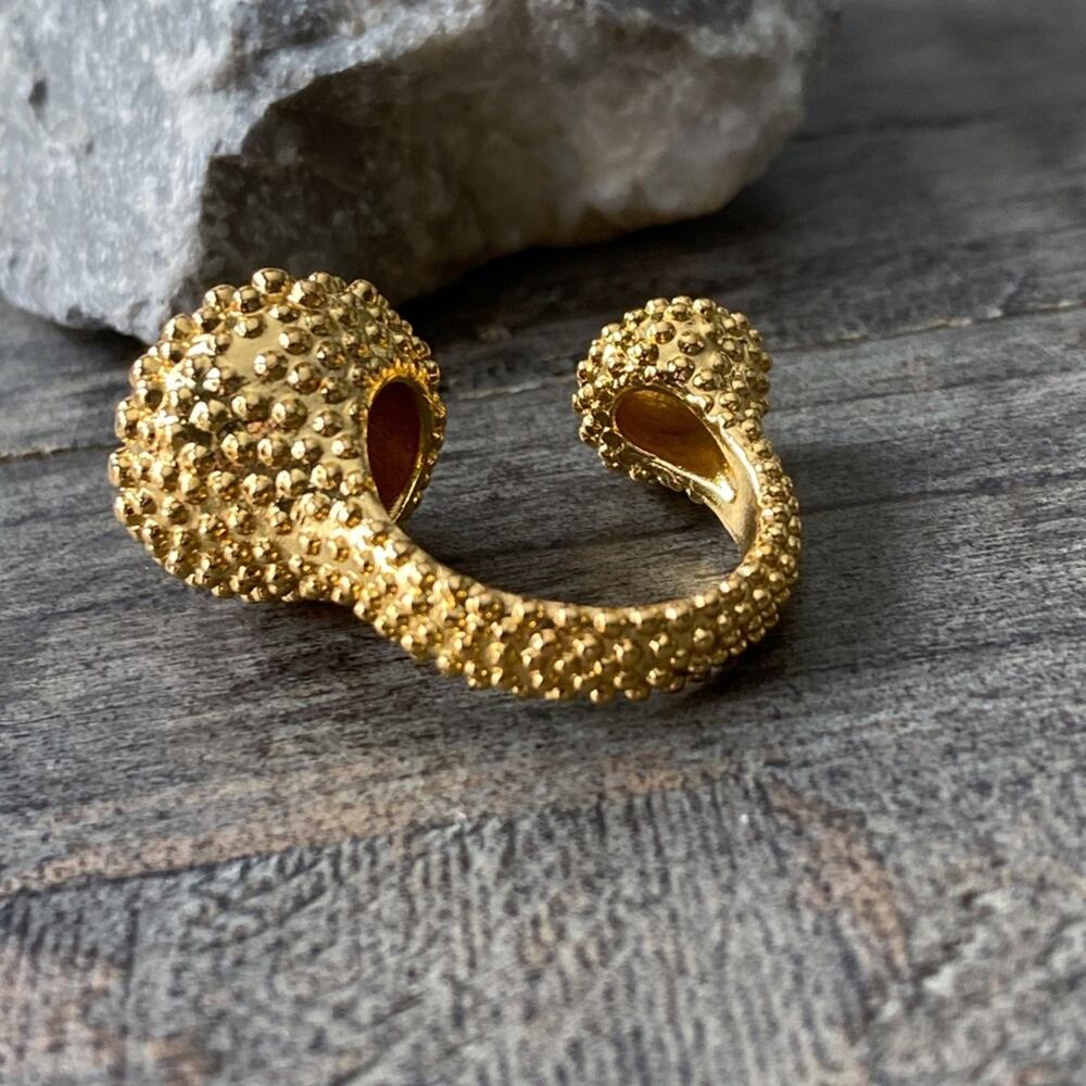 NEW Gold Textured Ring With Black Accent Stone - Picture 8 of 15